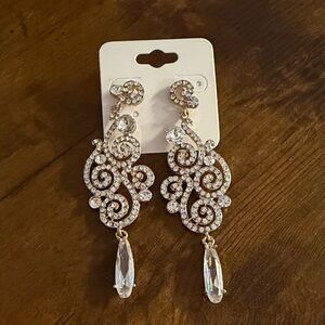 NWT Fashion Elegant Gold Spiral Crystal Drop Earrings